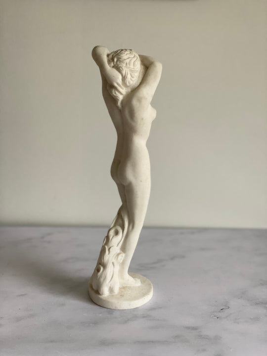 “femme nue” en porcelaine