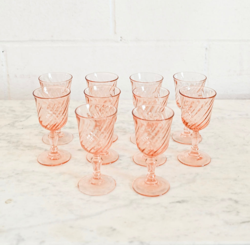 Vintage French Wine Glasses, Set of 4, Salmon Pink Depression Glassware,  Made in France, Pink Ice Wine Glasses, Collectible Barware Glasses 