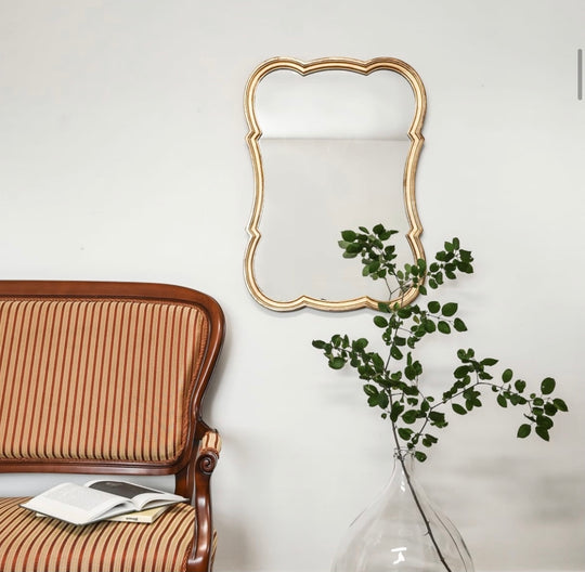 vintage wood frame gilt mirror