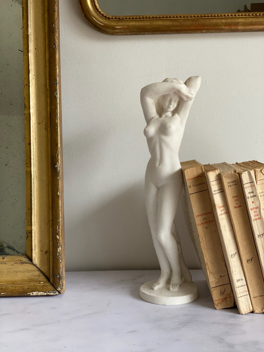 “femme nue” en porcelaine